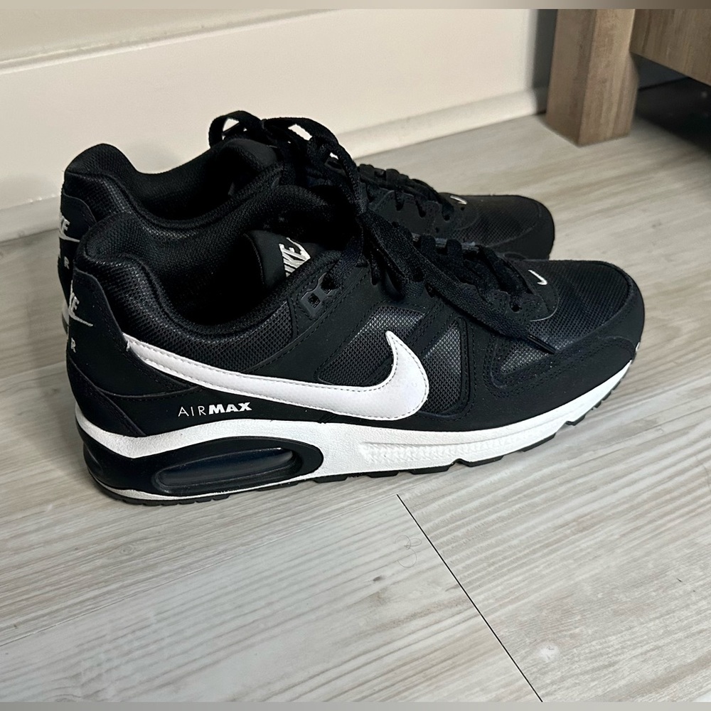Nike Air Max Command